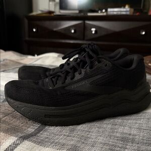 Brooks Ghost Max shoes
